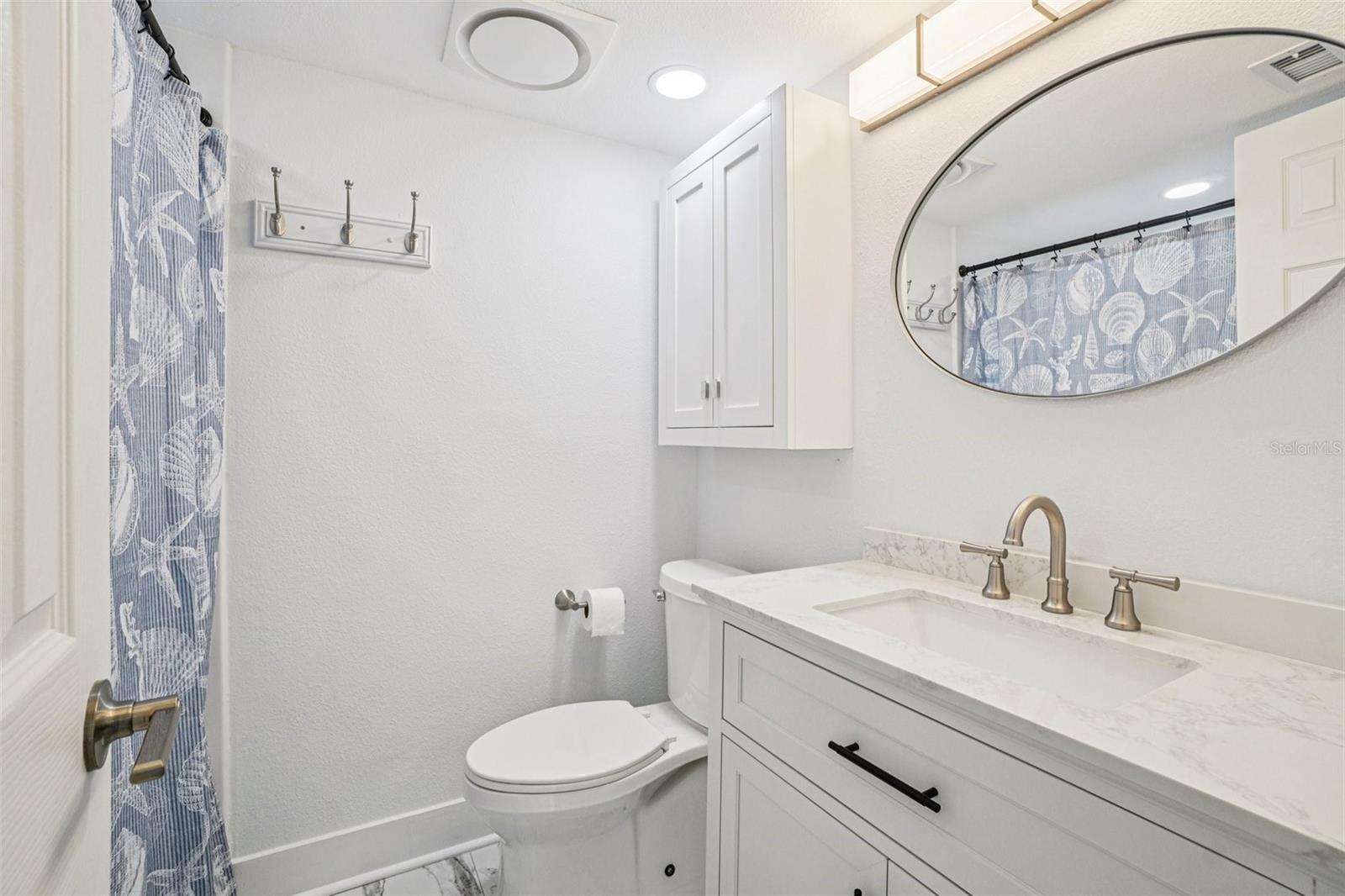 LEXINGTON TOWERS CONDO - Residential