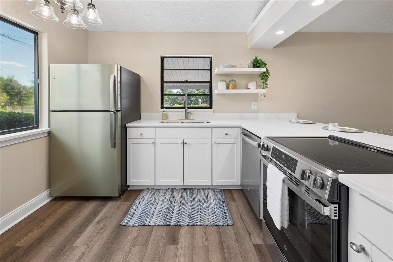 LAKEVIEW HIGHLANDS - Residential