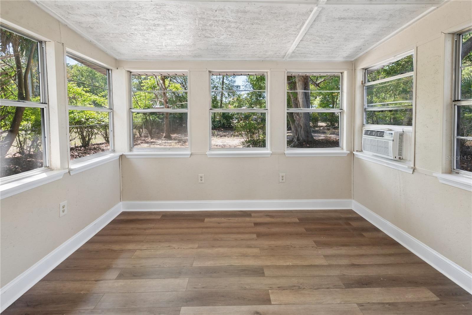 LAKEVIEW HIGHLANDS - Residential