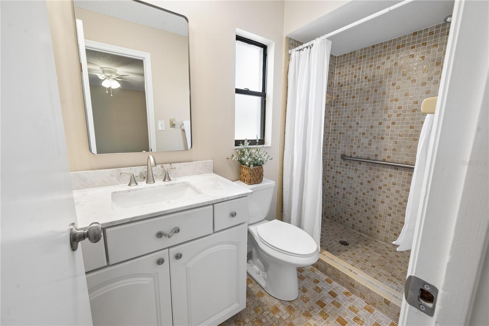 LAKEVIEW HIGHLANDS - Residential