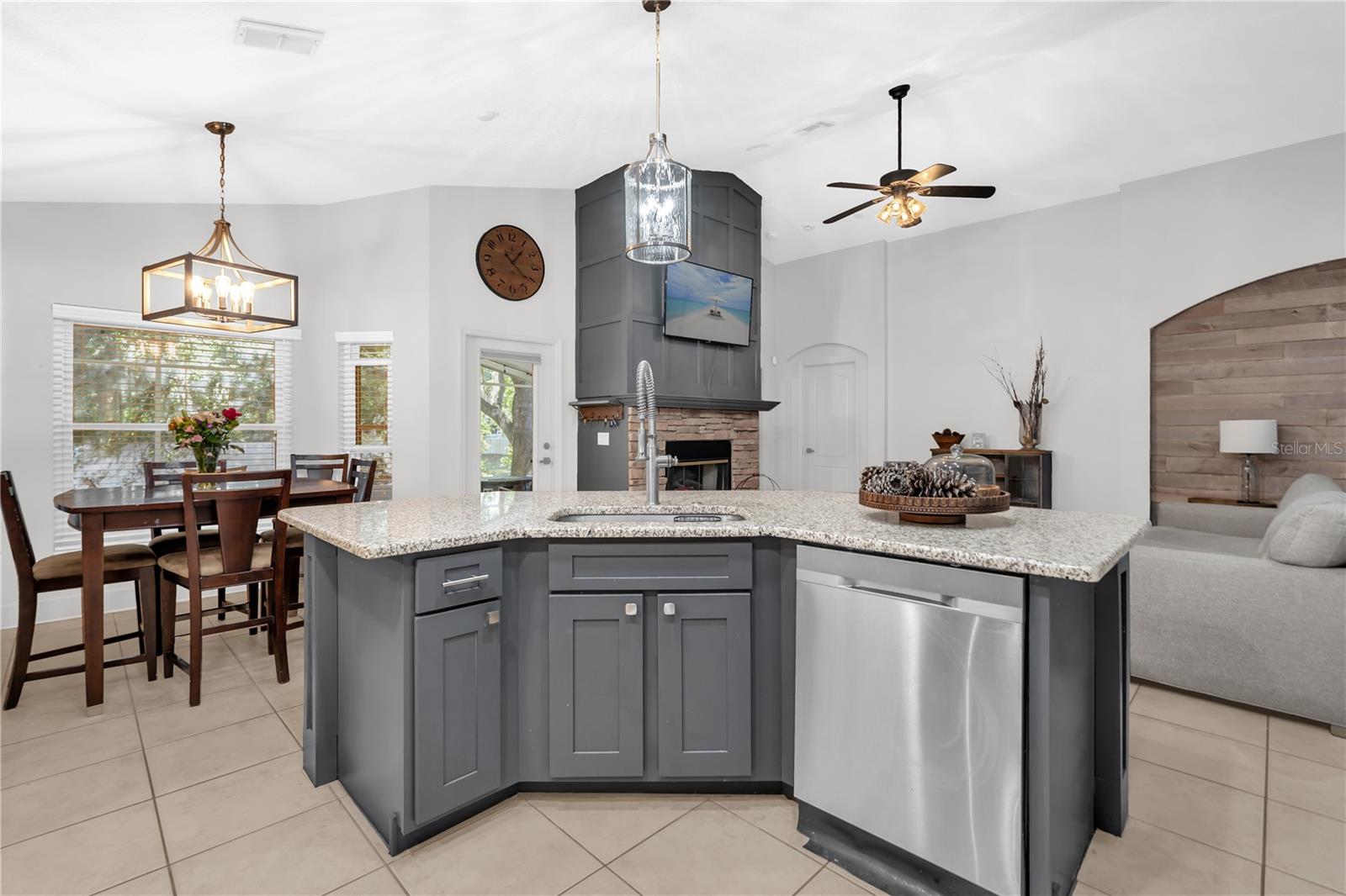 ROYAL OAKS - Residential