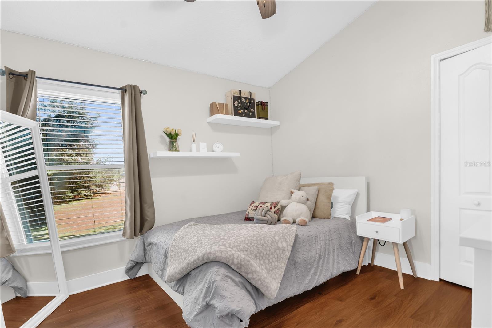 ROYAL OAKS - Residential