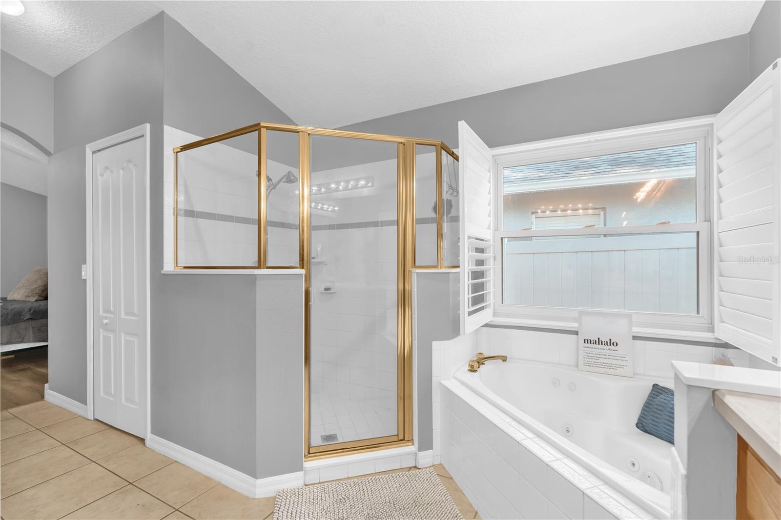 ROYAL OAKS - Residential