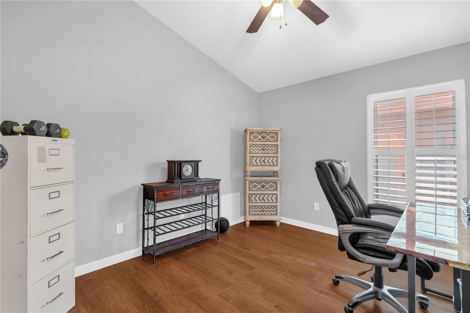 ROYAL OAKS - Residential