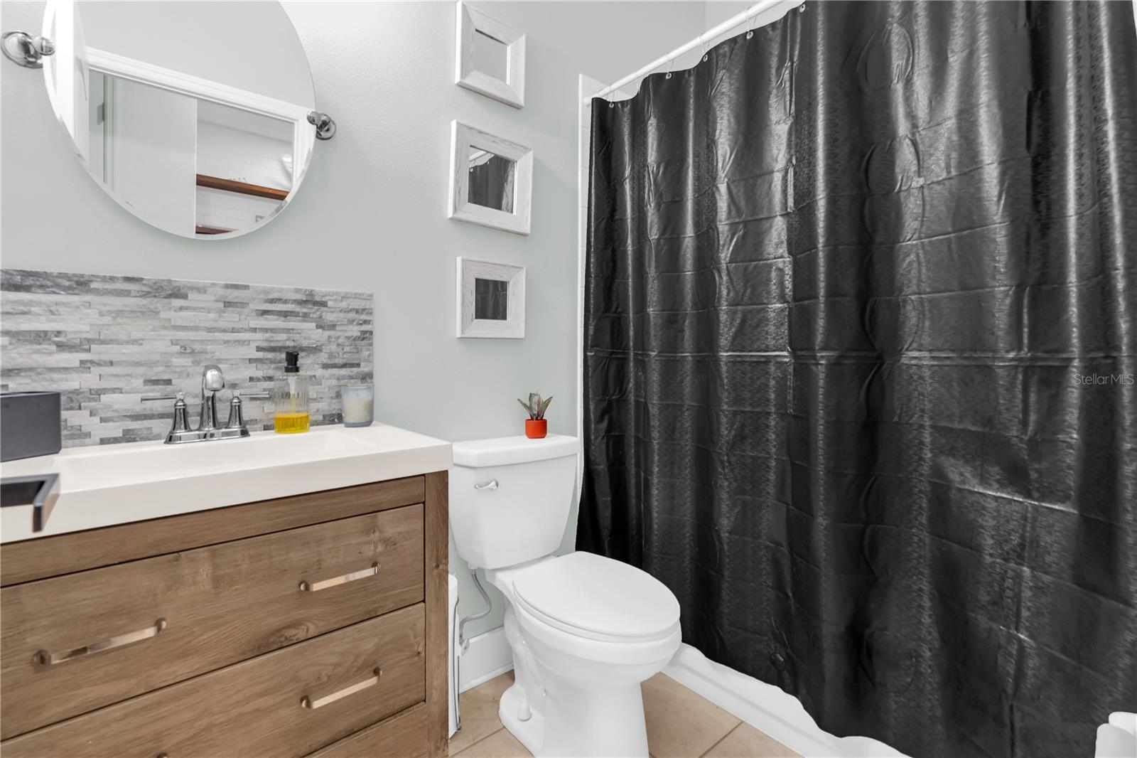 ROYAL OAKS - Residential