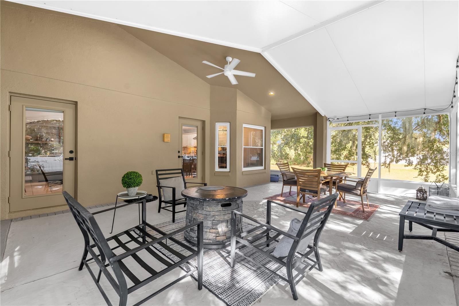 ROYAL OAKS - Residential