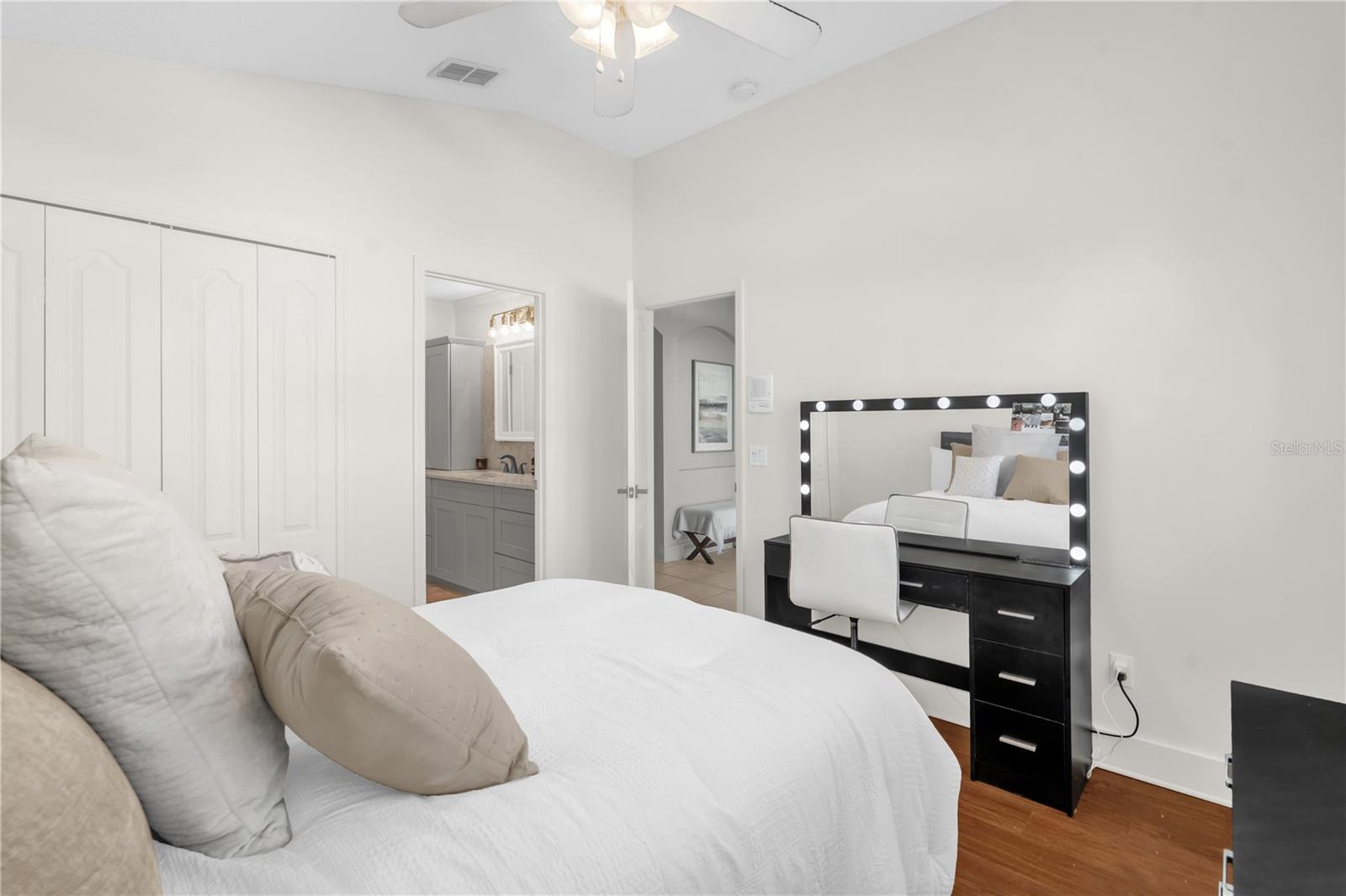 ROYAL OAKS - Residential