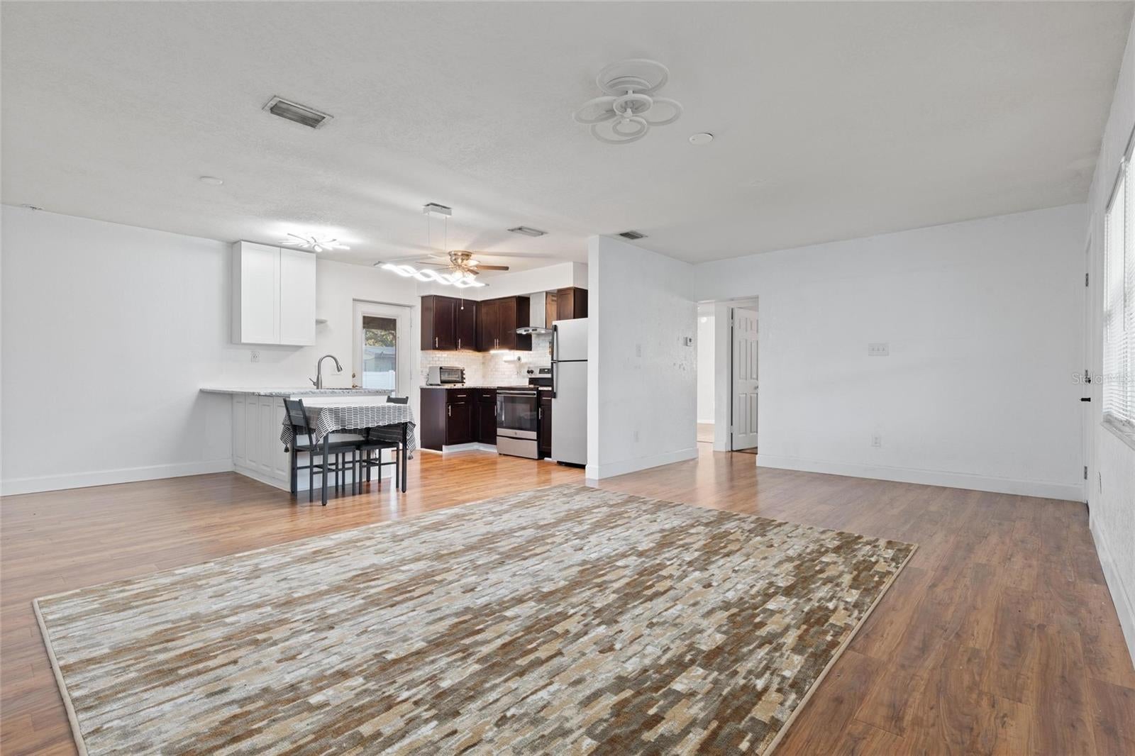 10811 VALENCIA TERRACE