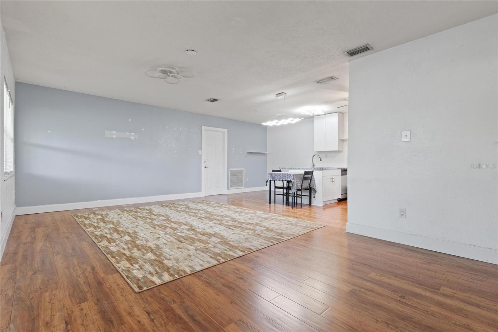 10811 VALENCIA TERRACE