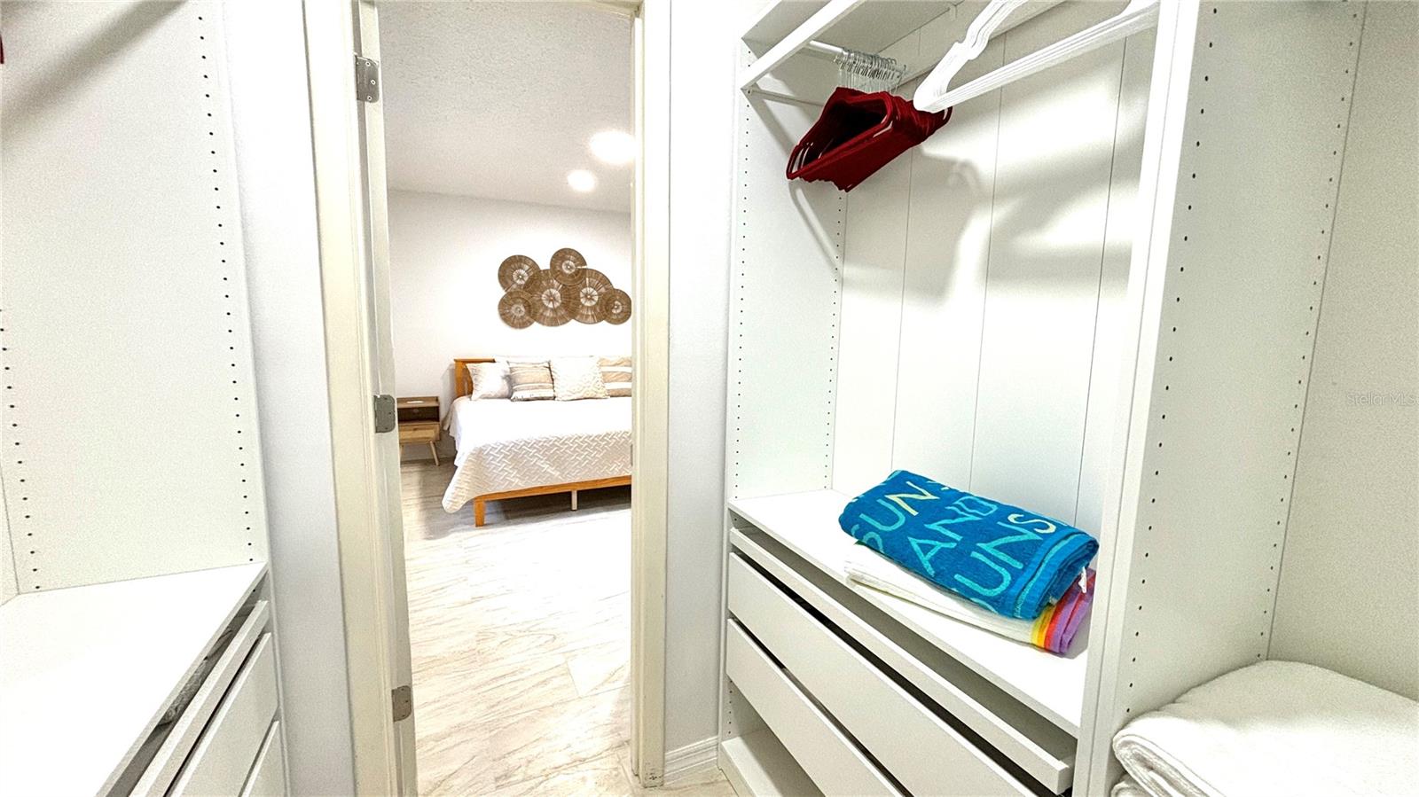 RUSTIC LODGE 2 - Residential Lease