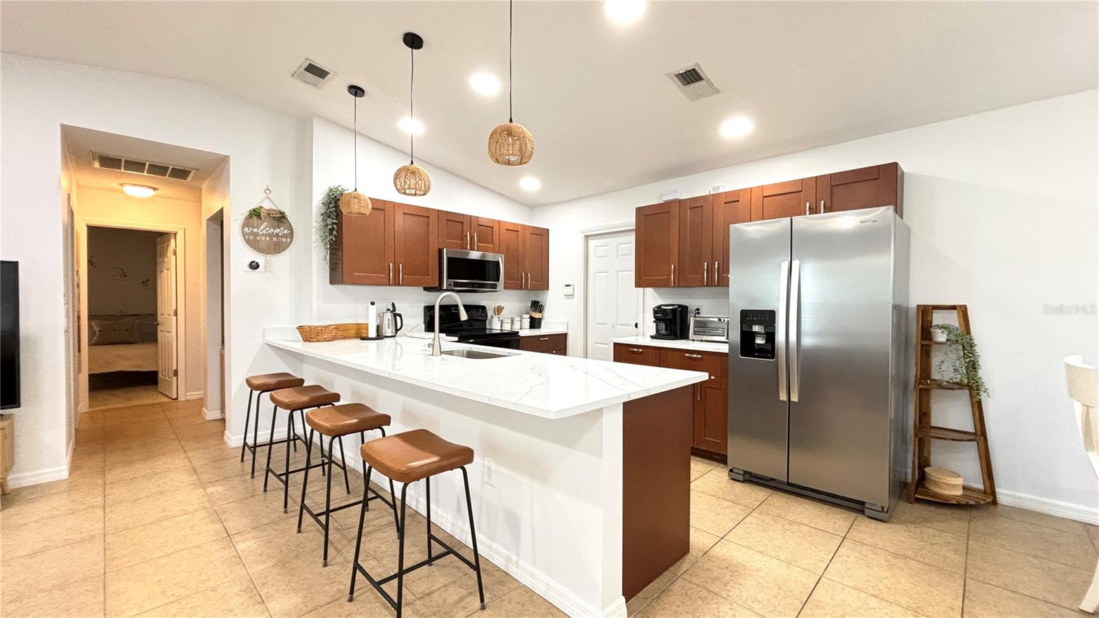 RUSTIC LODGE 2 - Residential Lease
