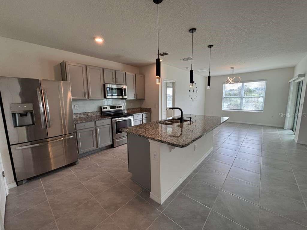 ESTATES/WESTERLY - Residential