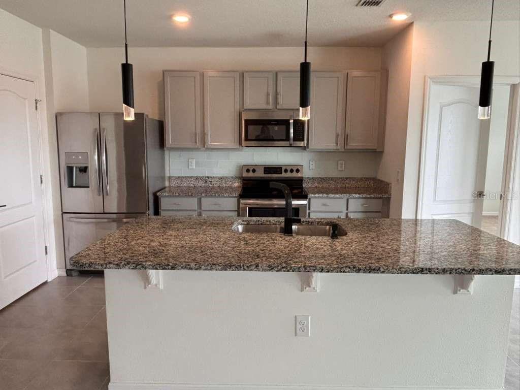 ESTATES/WESTERLY - Residential