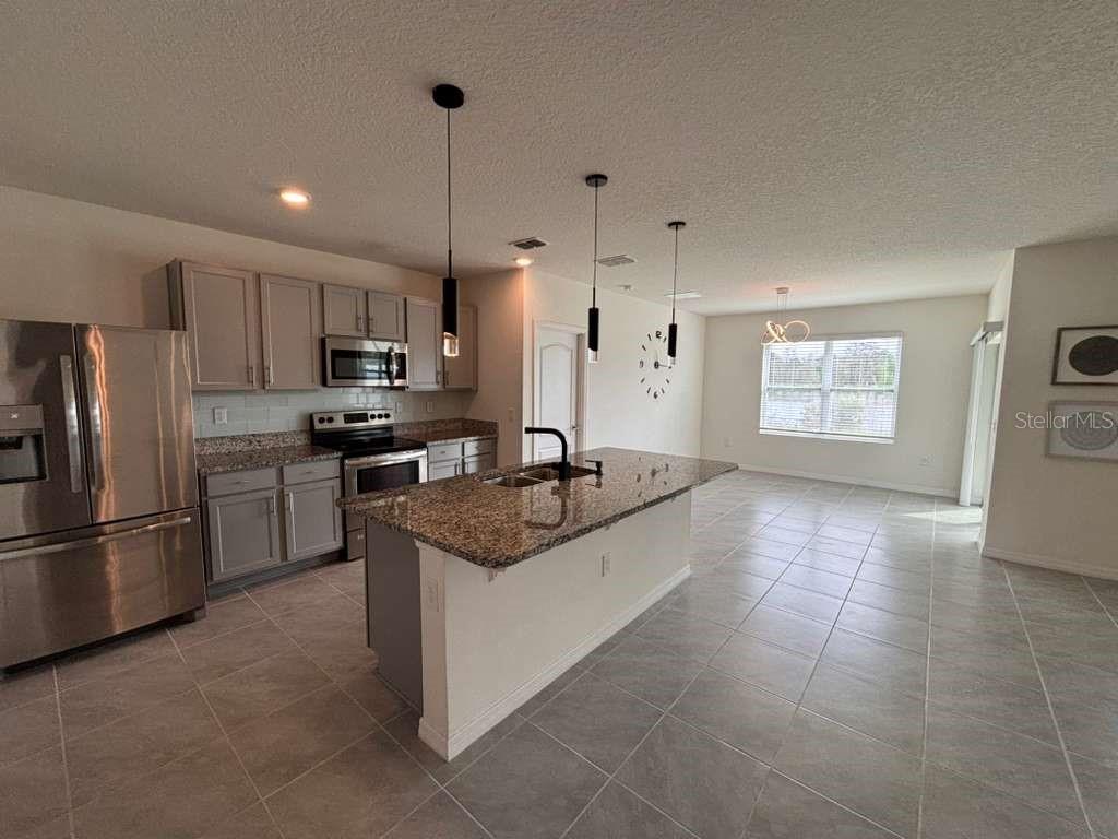 ESTATES/WESTERLY - Residential