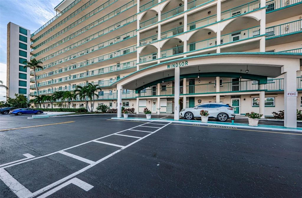 Photo of 6020 Shore Boulevard S #1009, Gulfport, FL 33707 (MLS # TB8446134)