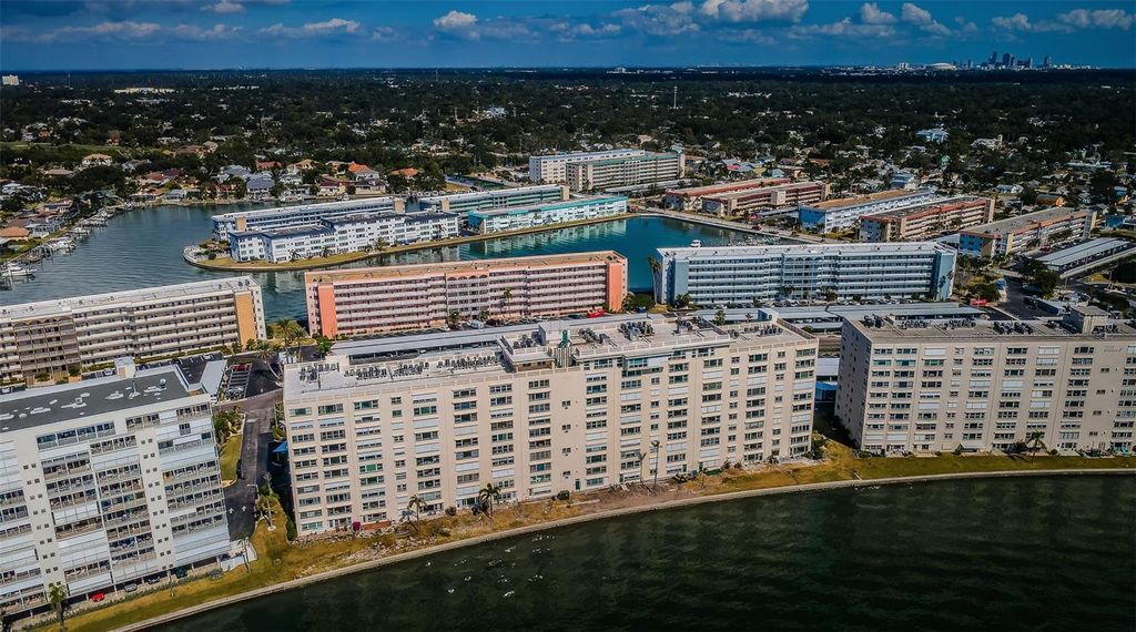 Photo of 6020 Shore Boulevard S #1009, Gulfport, FL 33707 (MLS # TB8446134)