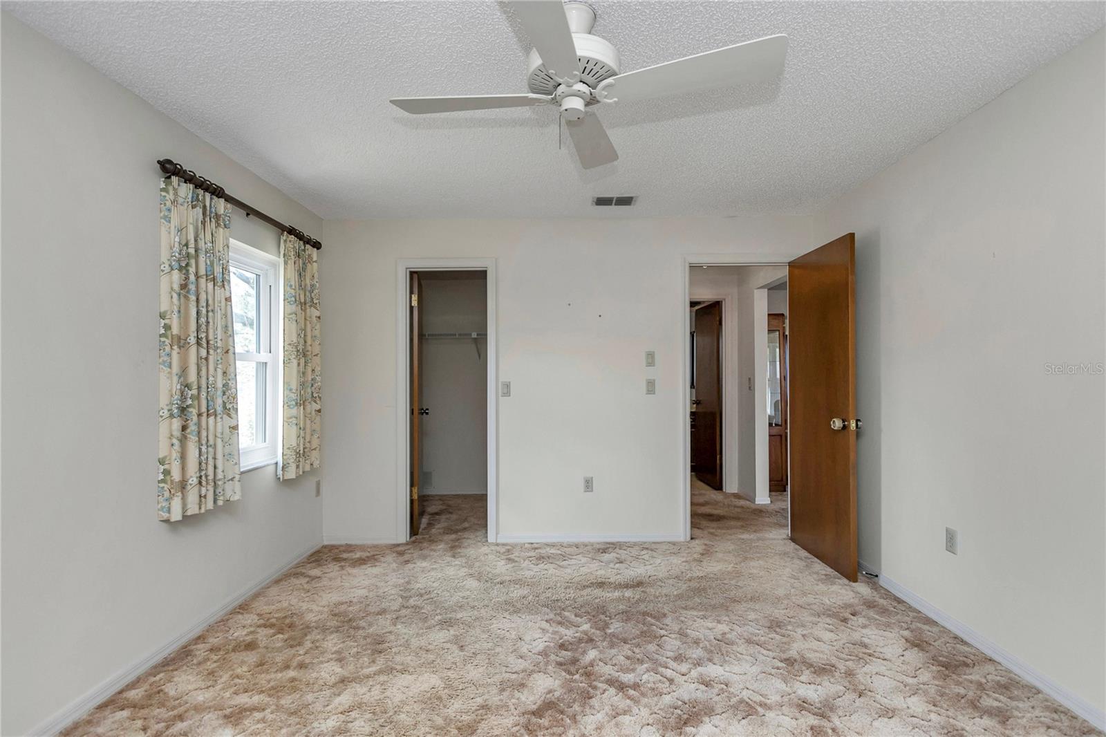 RAINBOW S END ESTATE - Residential