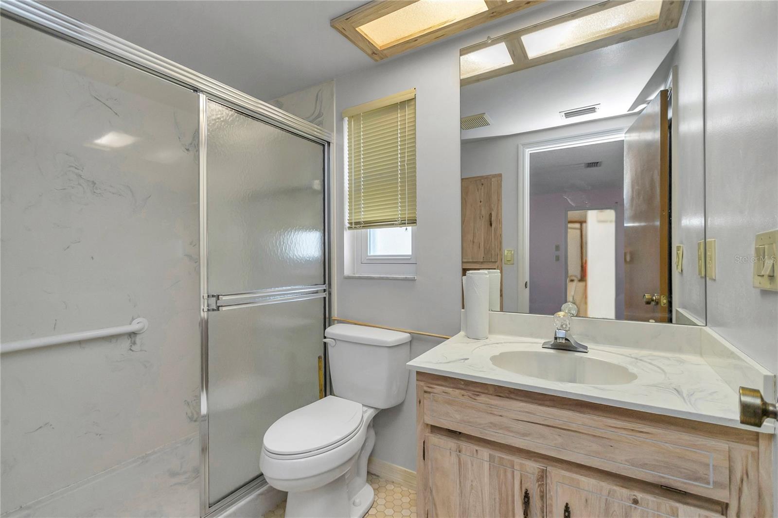 RAINBOW S END ESTATE - Residential