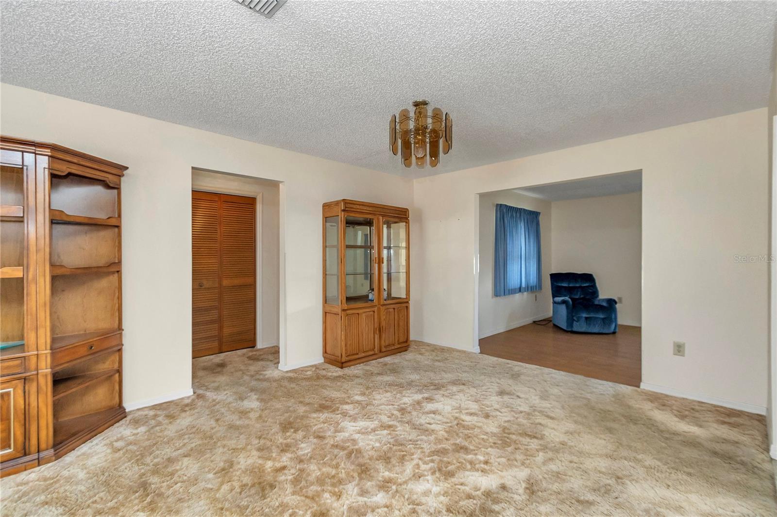 RAINBOW S END ESTATE - Residential