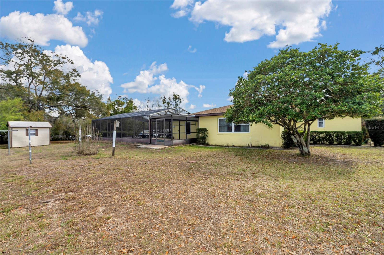 RAINBOW S END ESTATE - Residential