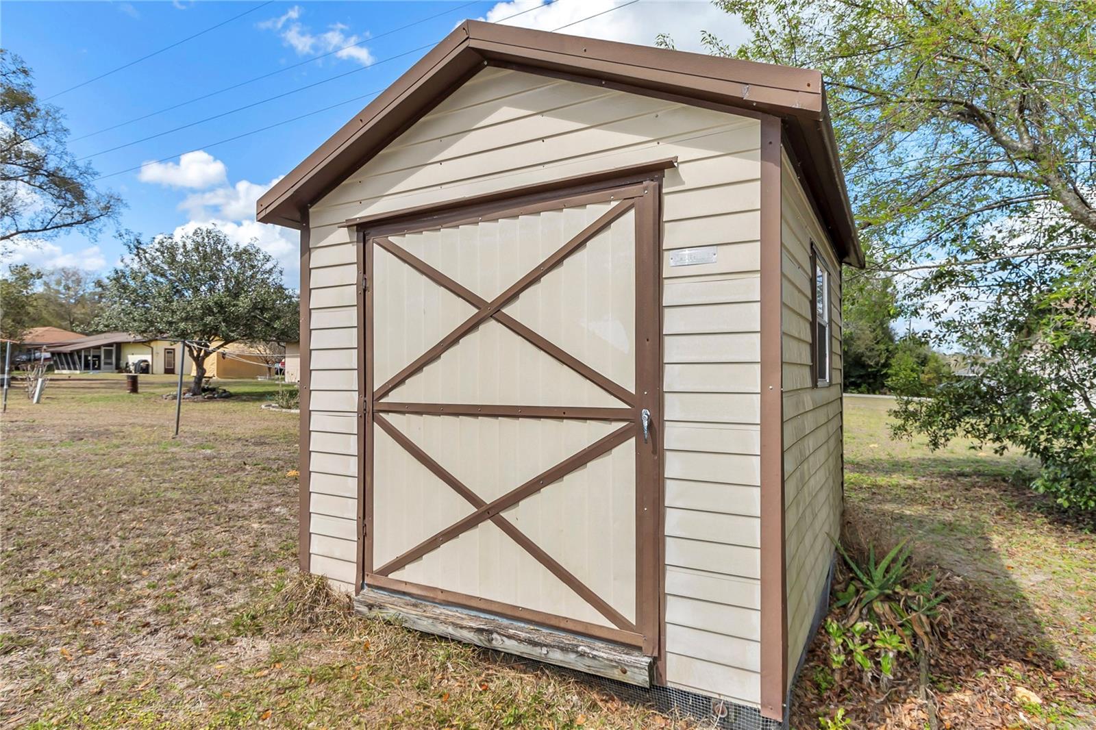 RAINBOW S END ESTATE - Residential