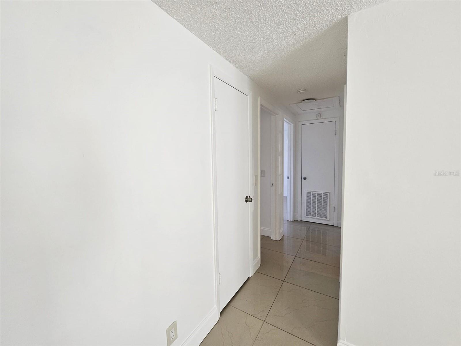 APOLLO BEACH UNIT 1 PT 2 - Residential