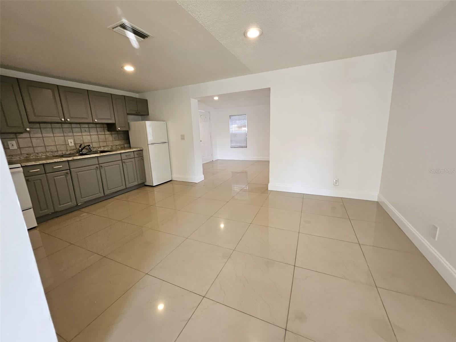 APOLLO BEACH UNIT 1 PT 2 - Residential