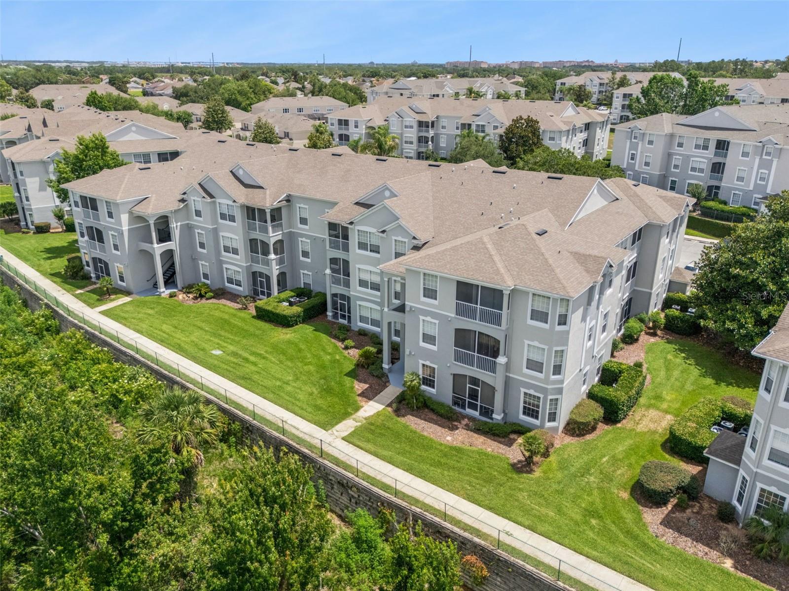 WYNDHAM PALMS - Residential