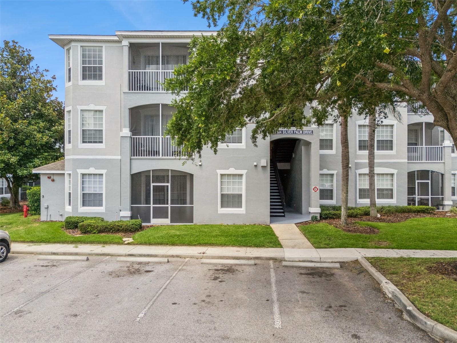 WYNDHAM PALMS - Residential