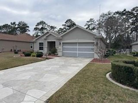 Photo of 11888 SE 91st Circle, Summerfield, FL 34491 (MLS # OM716472)