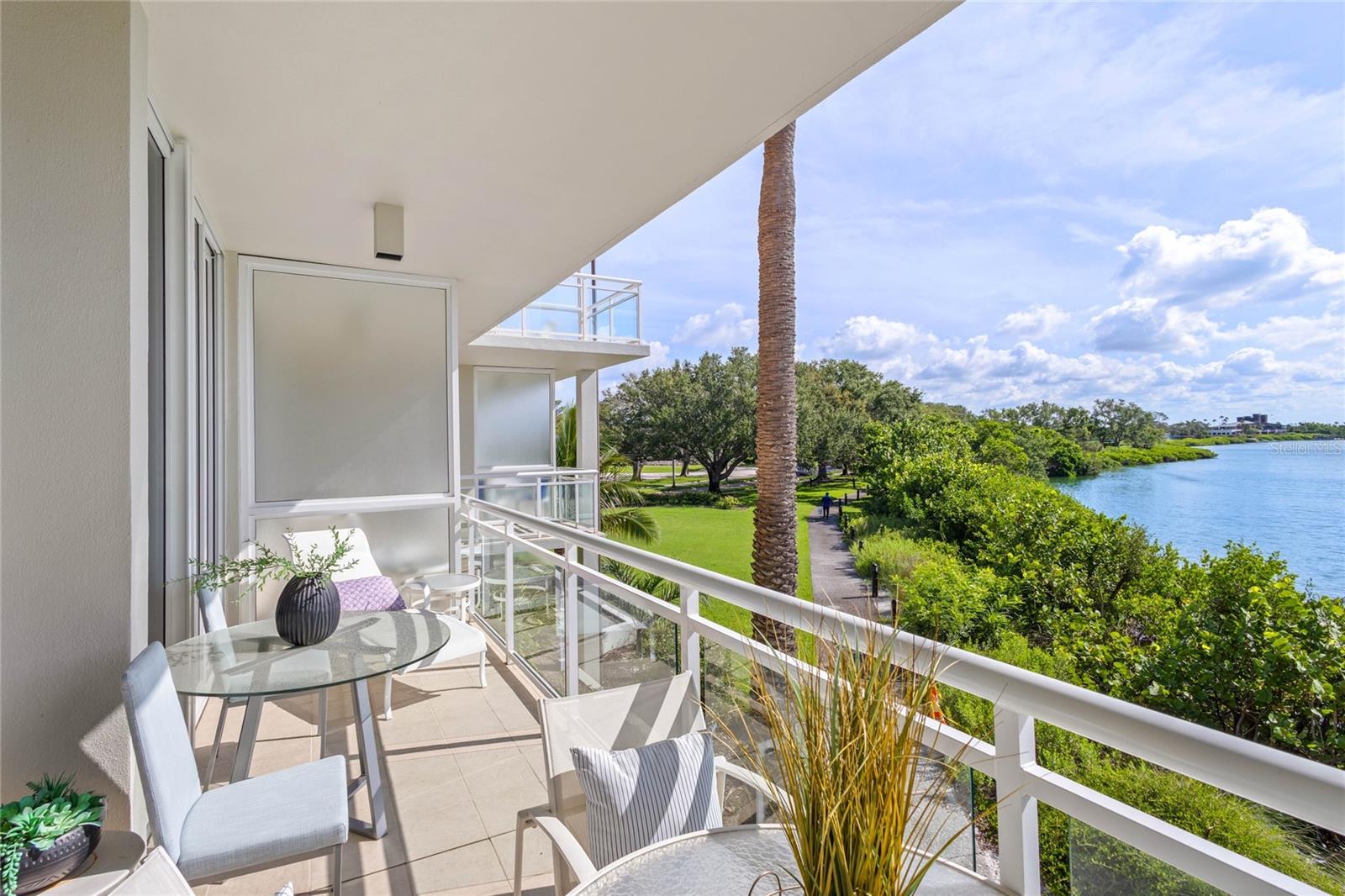 INN ON THE BEACH PH III - Residential