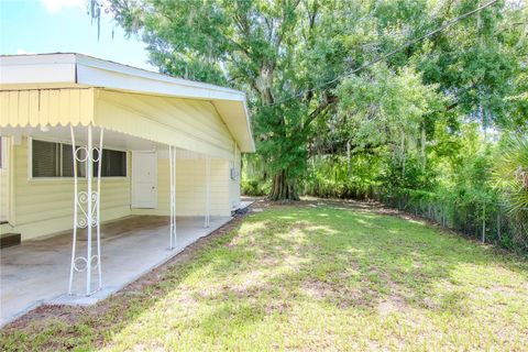 A home in LAKELAND