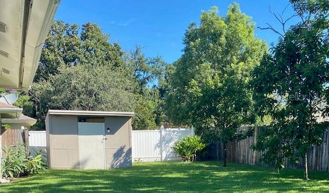 HOWELL BRANCH WOODS - Residential