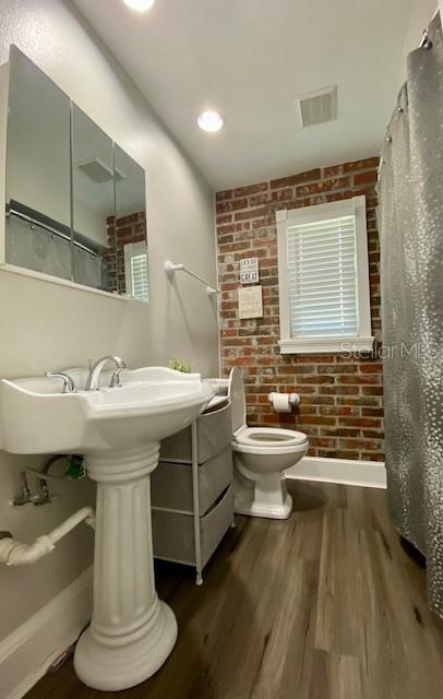 HOWELL BRANCH WOODS - Residential