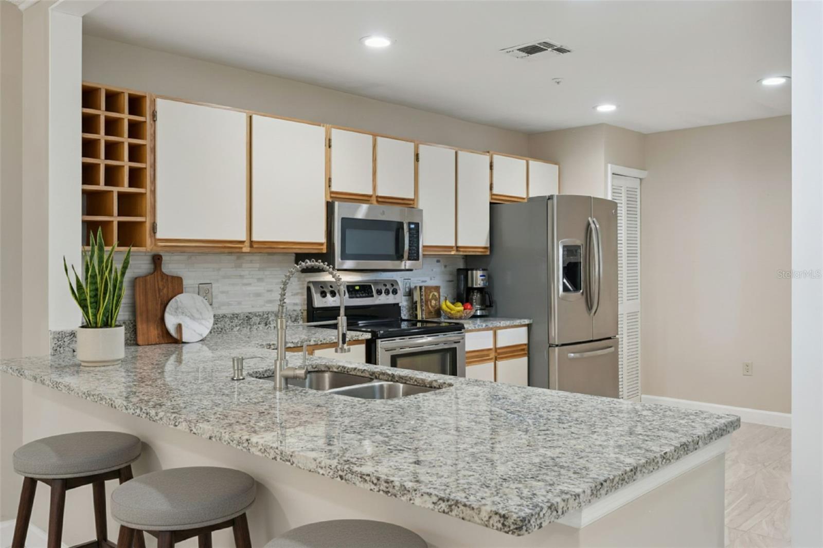 683 POST OAK CIRCLE 105