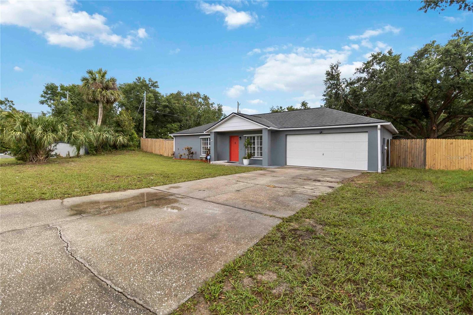 8 LAKE JACKSON DRIVE