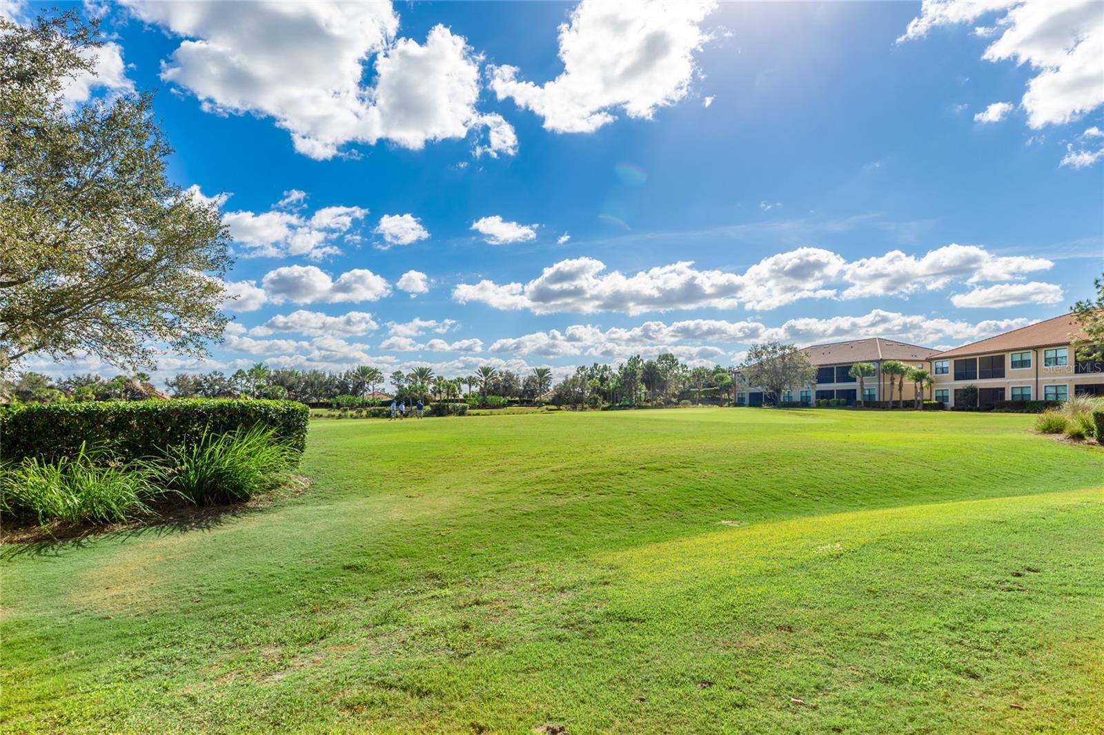 BACCIANO II @ ESPLANADE PH III - Residential Lease