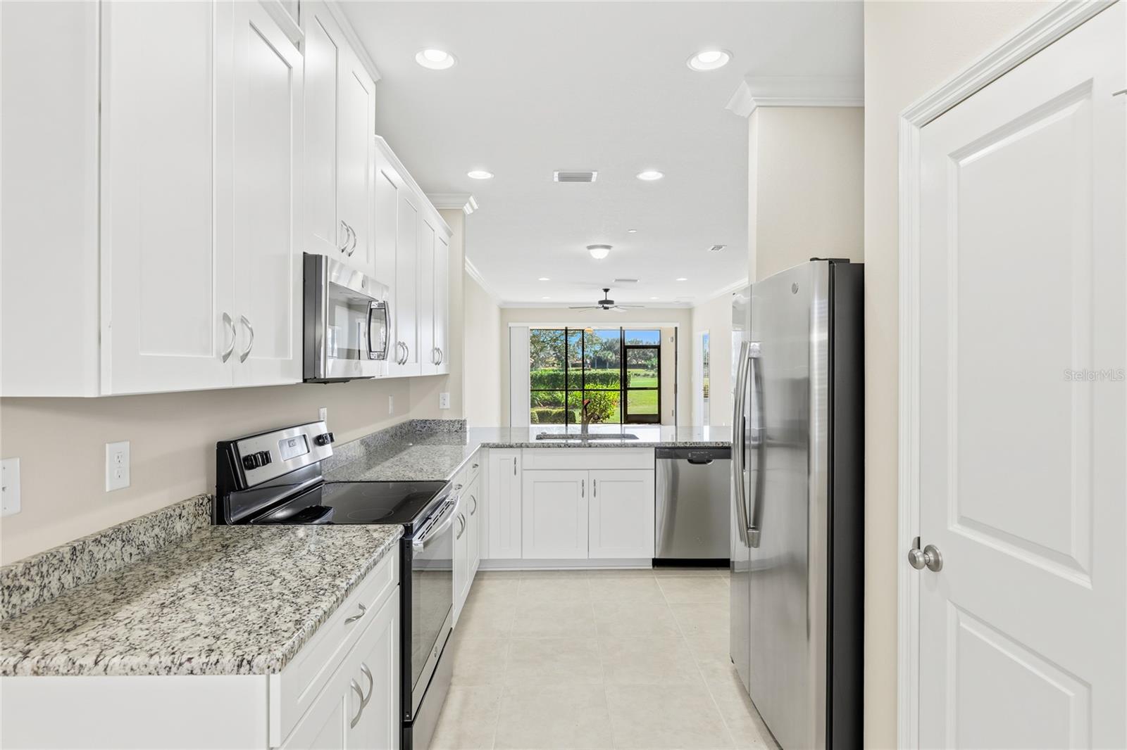 BACCIANO II @ ESPLANADE PH III - Residential Lease