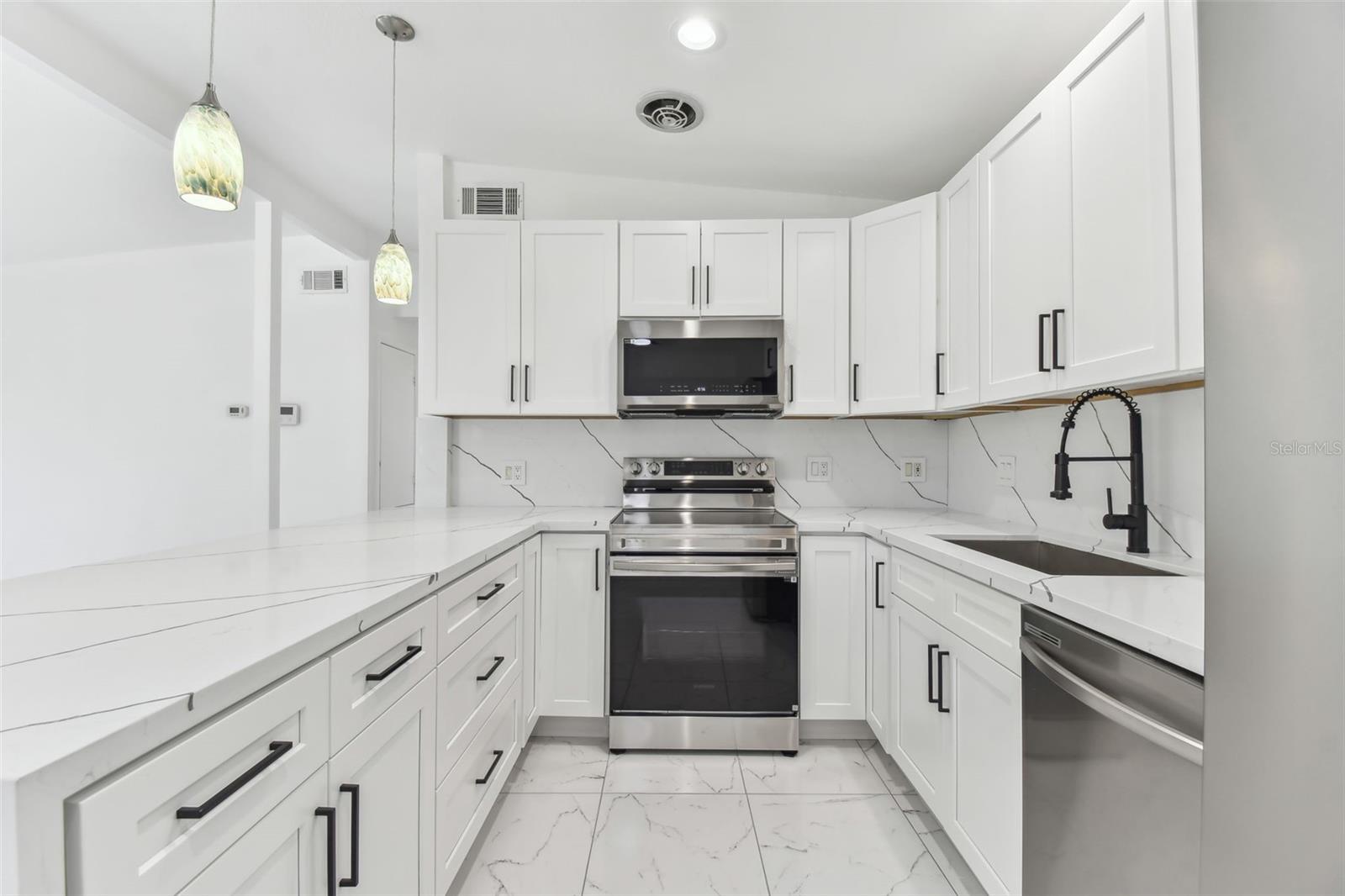 SHORE ACRES OVERLOOK SEC - Residential