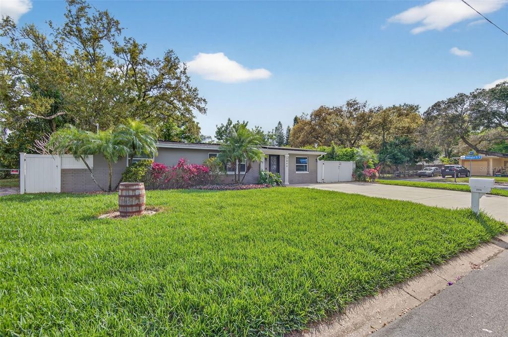 Photo of 2846 Huntington Drive, Largo, FL 33771 (MLS # TB8486604)