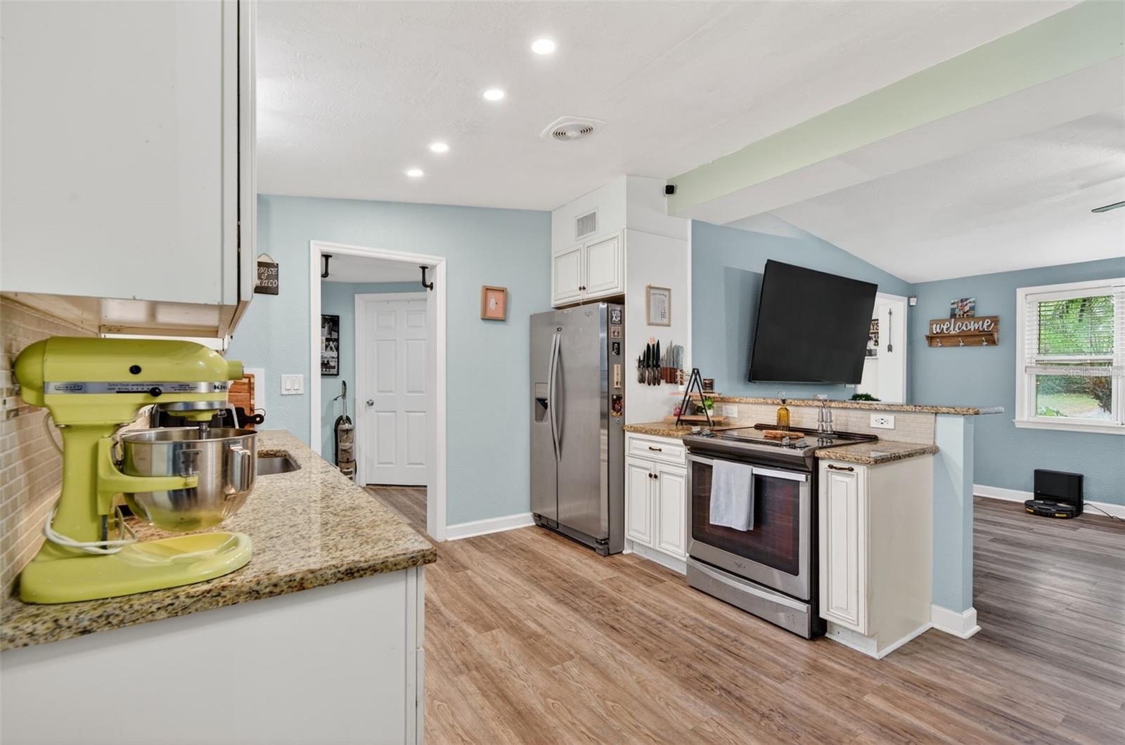 EAST BAY ESTATES - Residential