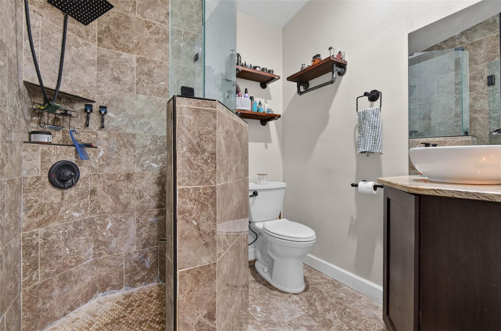 EAST BAY ESTATES - Residential