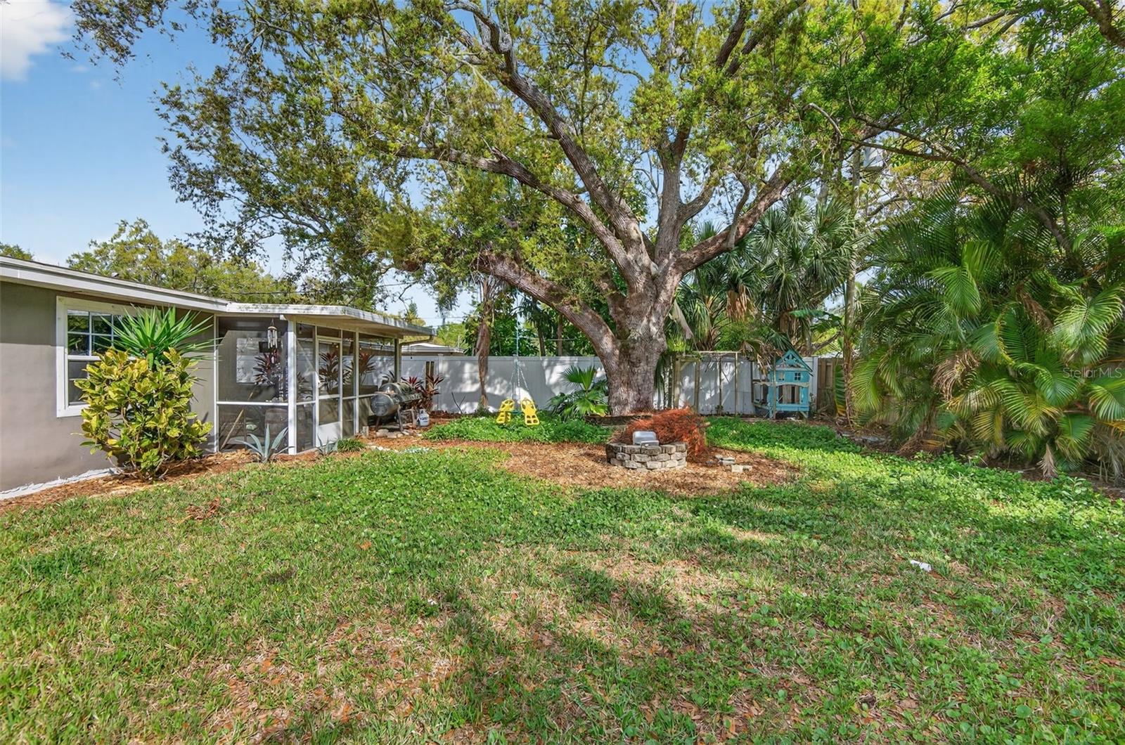 EAST BAY ESTATES - Residential