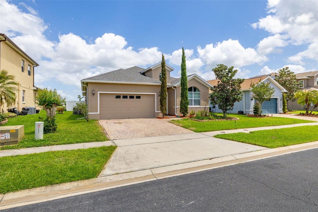 Photo of 2823 Sail Breeze Way, Kissimmee, FL 34744 (MLS # S5130069)