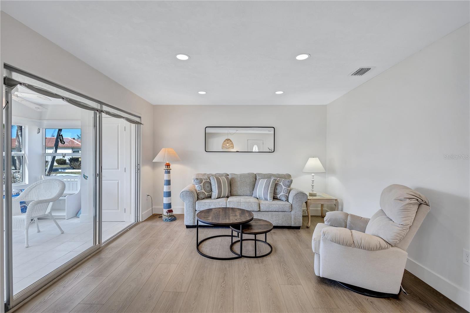 VISTA HERMOSA - Residential