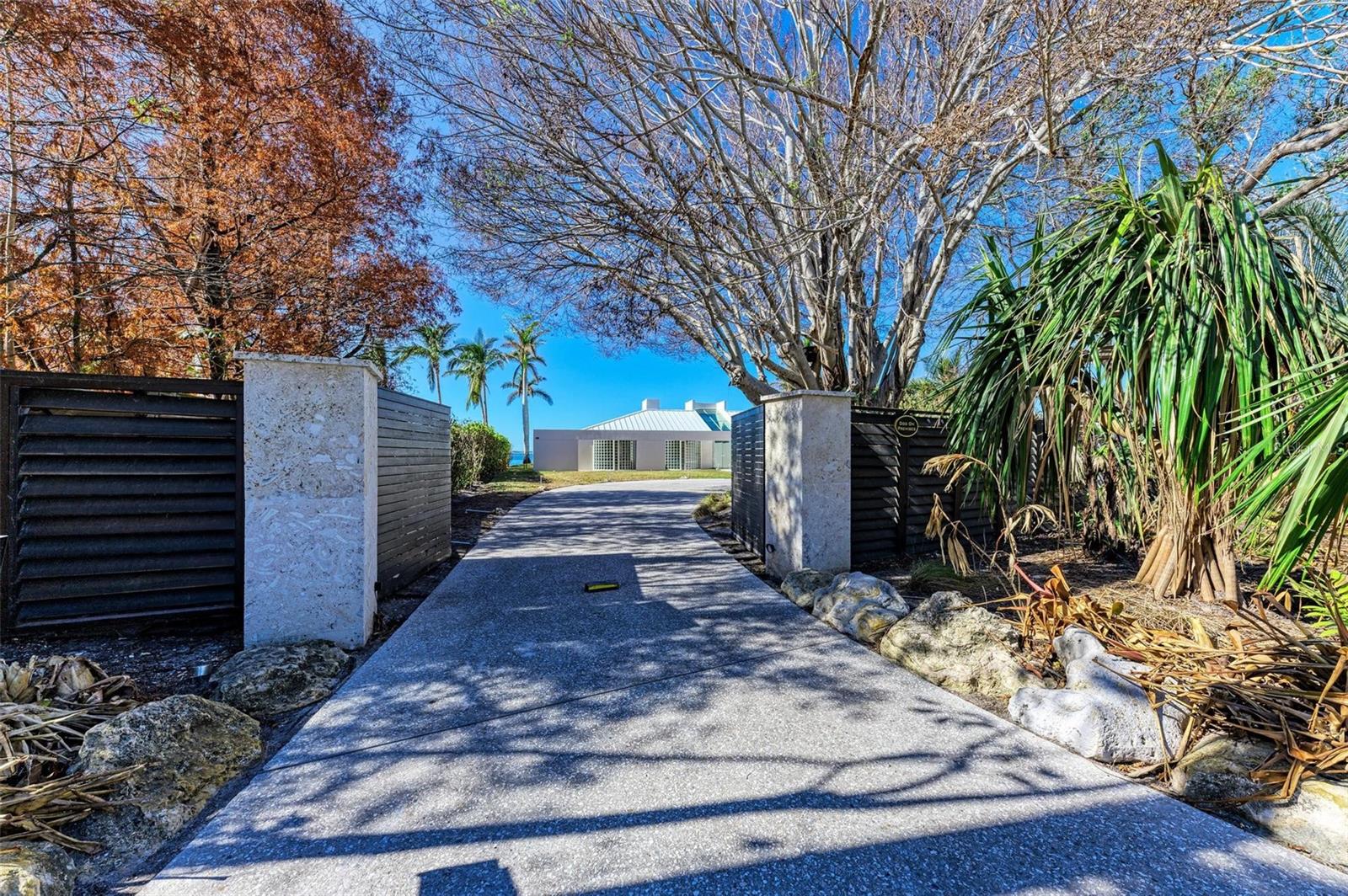 320 S SHORE DRIVE