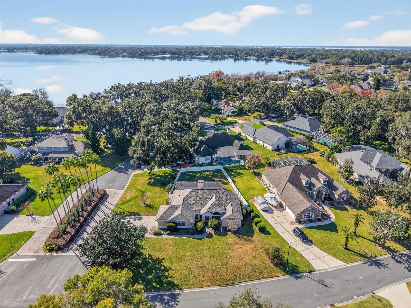 PARK PLACE ON LAKE JOANNA - Residential