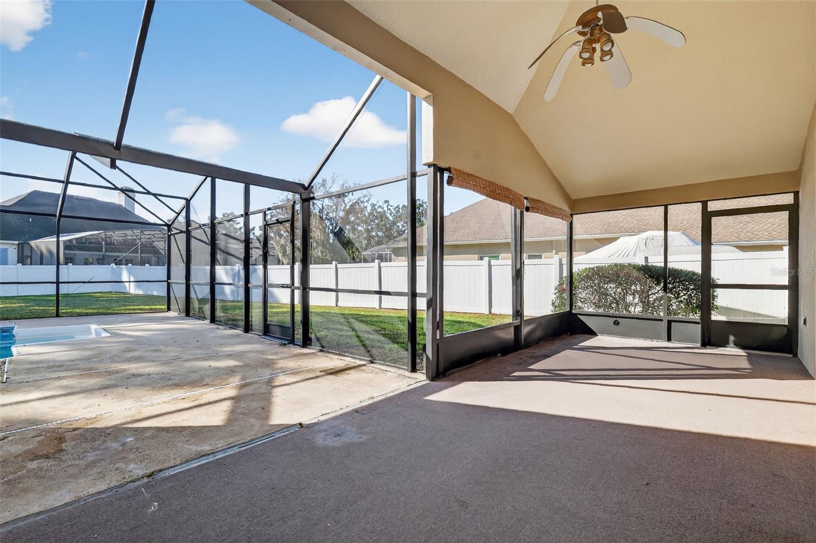 PARK PLACE ON LAKE JOANNA - Residential