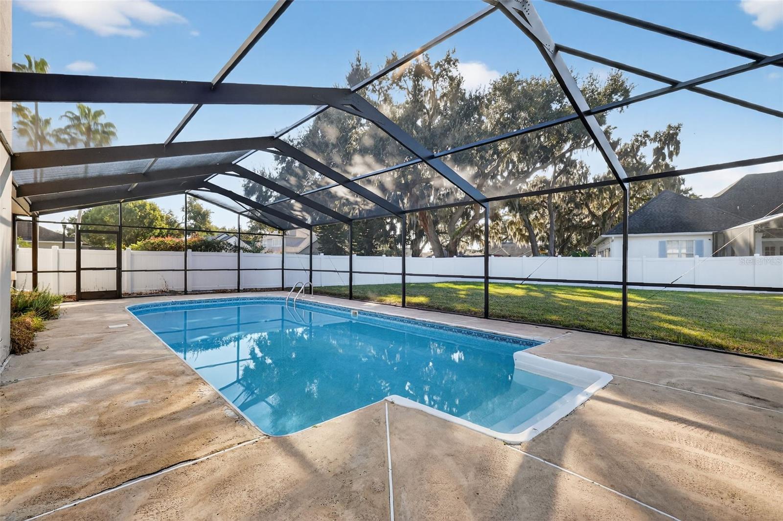 PARK PLACE ON LAKE JOANNA - Residential