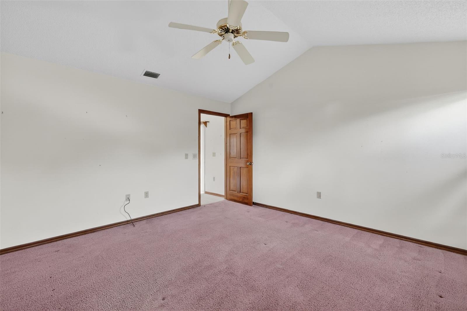 PARK PLACE ON LAKE JOANNA - Residential